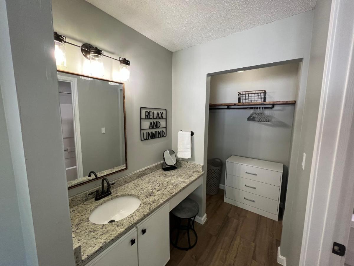 Mid City Condo 亨茨维尔 外观 照片