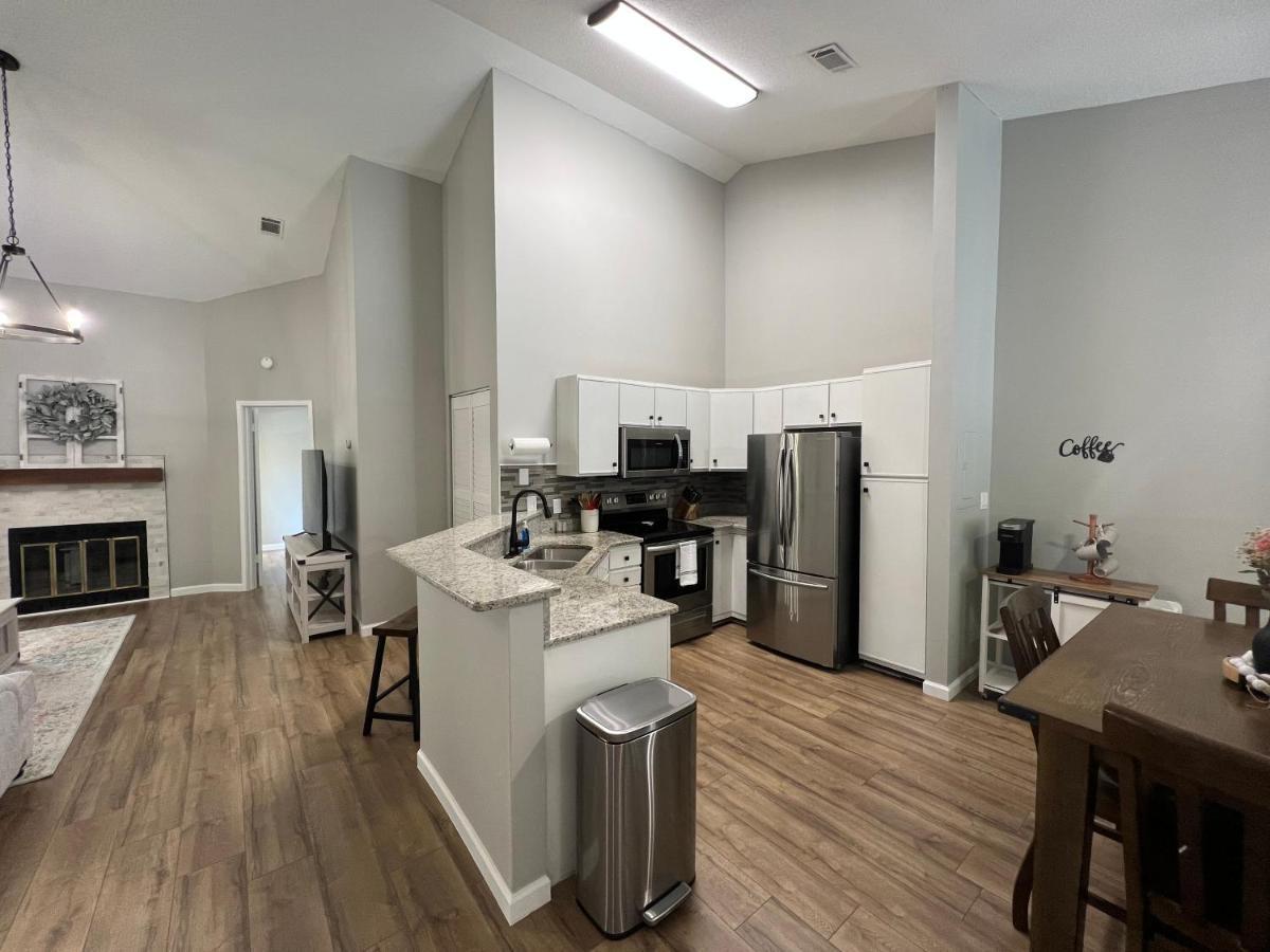 Mid City Condo 亨茨维尔 外观 照片